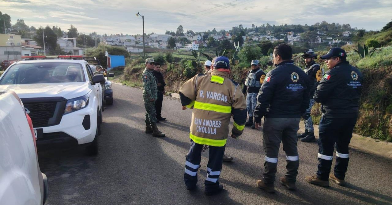Evacúan a decenas de familias por fuga de gas LP en Puebla