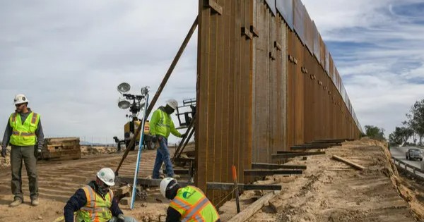 Estados Unidos prevé concluir muro fronterizo a finales de 2027