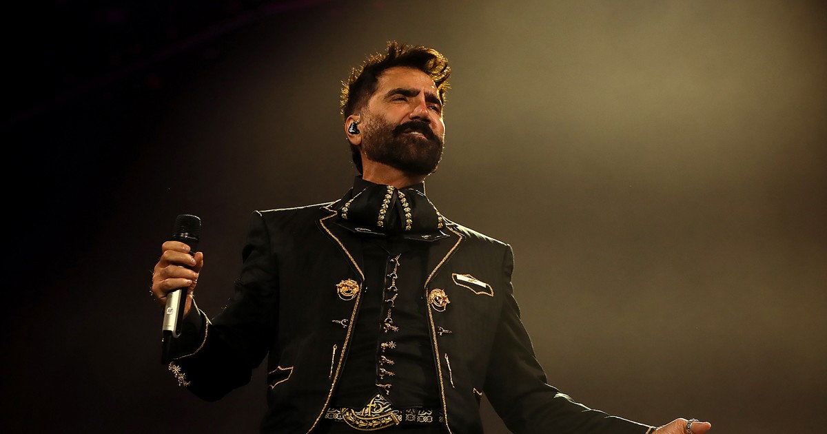 Alejandro Fernández confiesa sus nervios por cantar el Himno Nacional