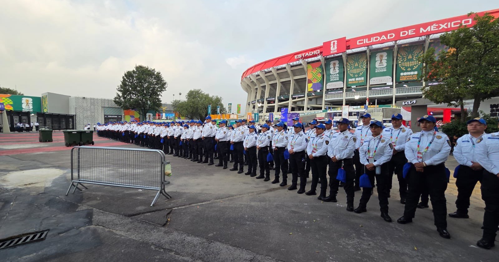 Harfuch reconoce a policías tras disturbios durante inauguración del torneo internacional de futbol