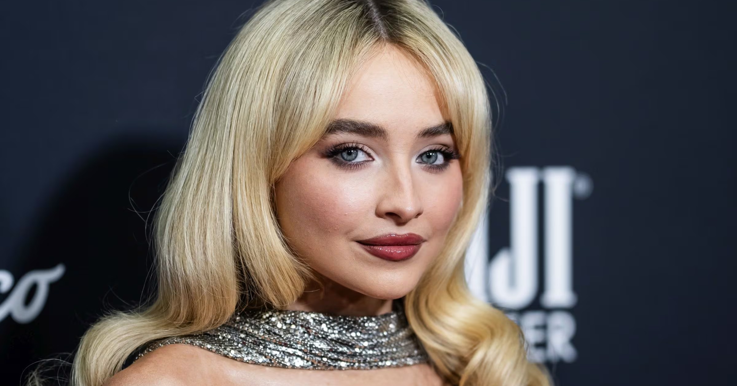 Sabrina Carpenter consigue orden de alejamiento en contra de presunto acosador