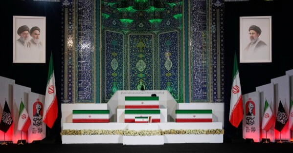 Irán despide a Ali Jameneí, su anterior líder supremo