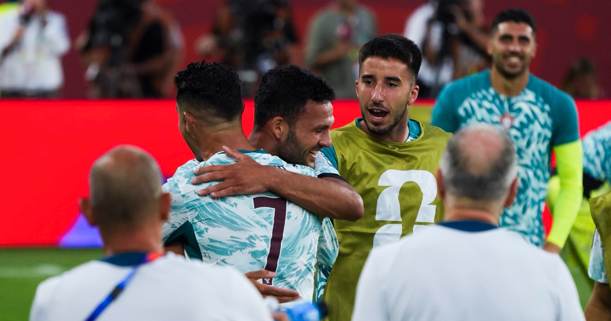 Con drama hasta el final, Portugal vence 2-1 a Croacia y avanza a los Octavos de Final