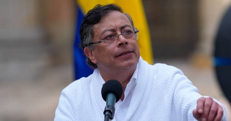 Gustavo Petro convoca a marcha tras victoria presidencial de Abelardo de la Espriella
