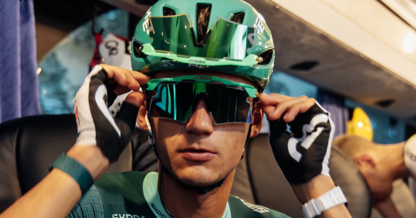 Isaac del Toro se mantiene entre los protagonistas y sigue en la pelea por la clasificación general