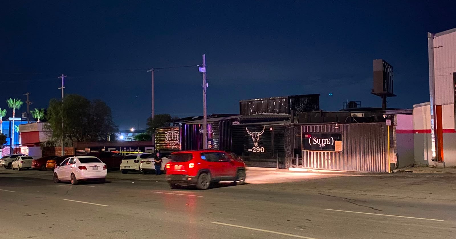 Clausuran bar en Saltillo y detienen a 15 personas