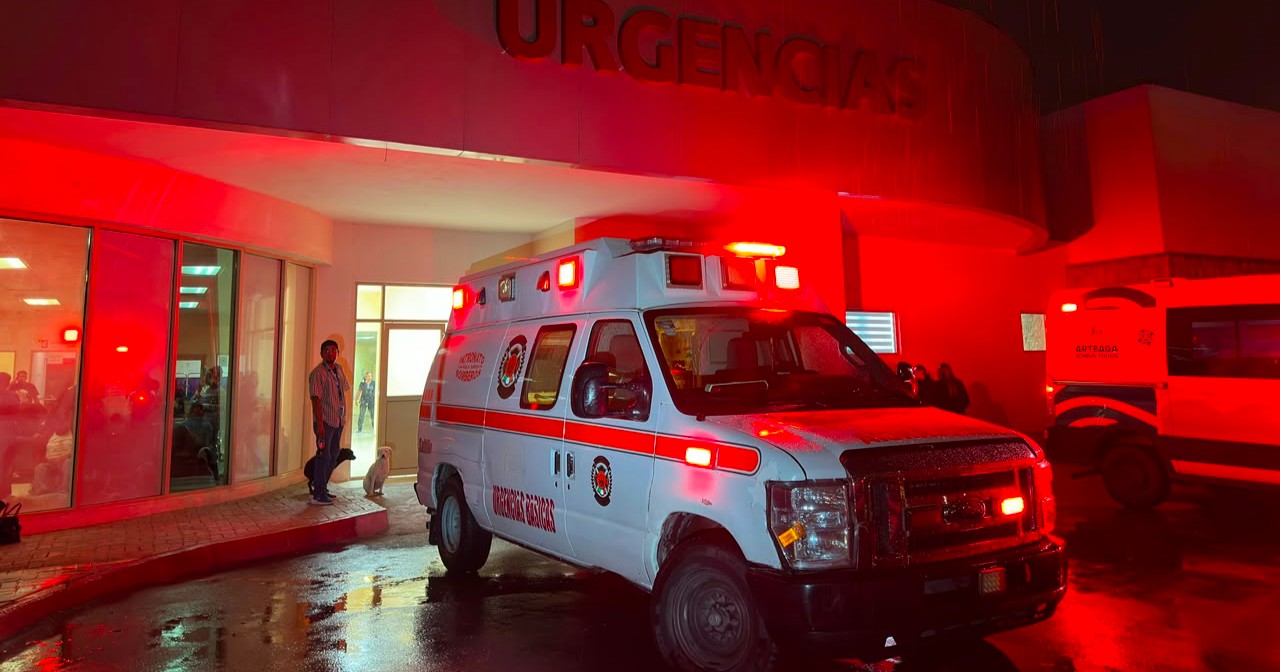 Mujer da a luz a bordo de una ambulancia mientras era trasladada desde Derramadero a Saltillo