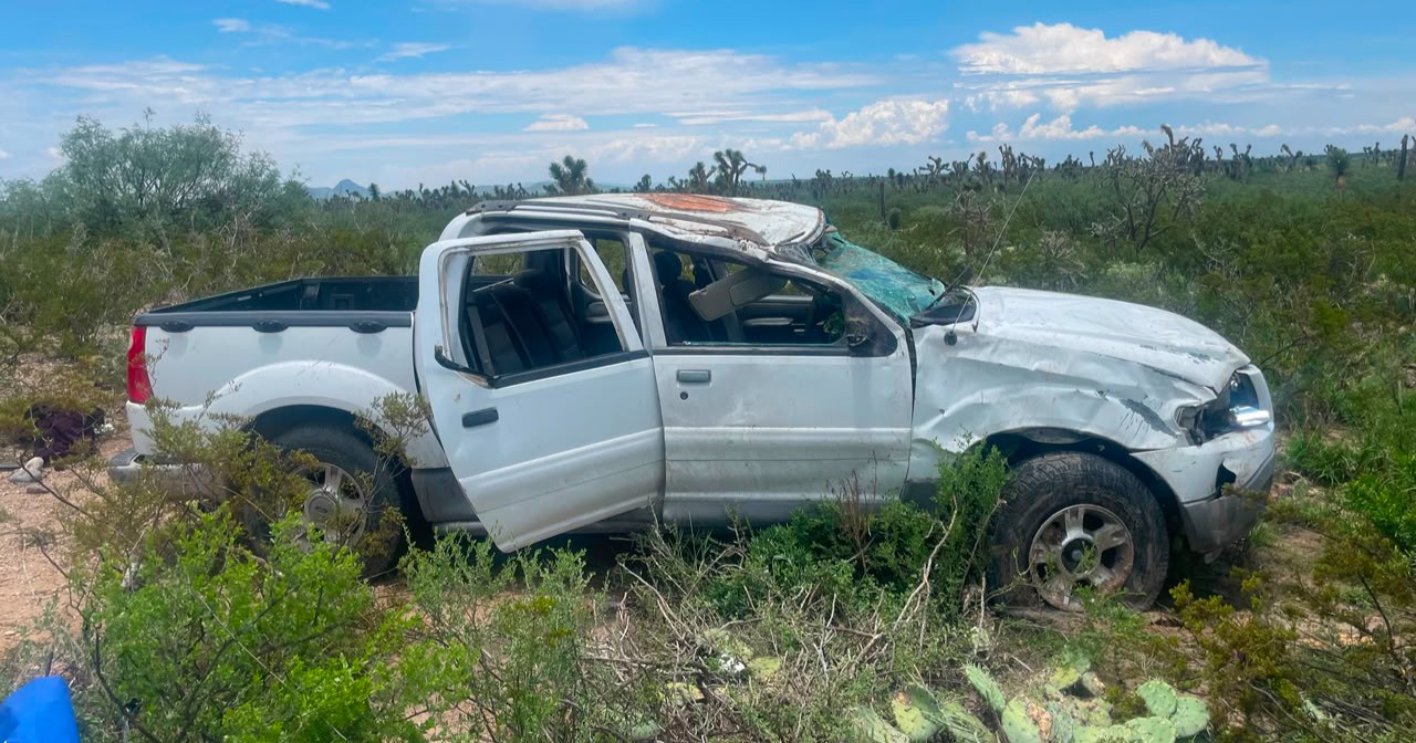 Mujer pierde la vida tras volcadura en General Cepeda