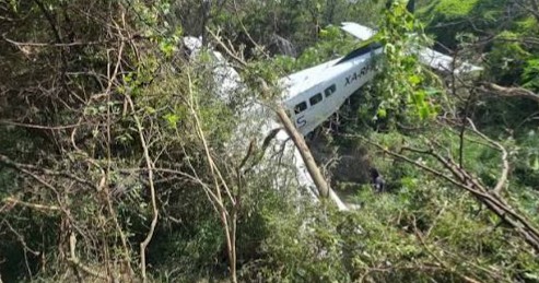 Se desploma avioneta en Pesquería, Nuevo León; tres personas sobreviven de milagro