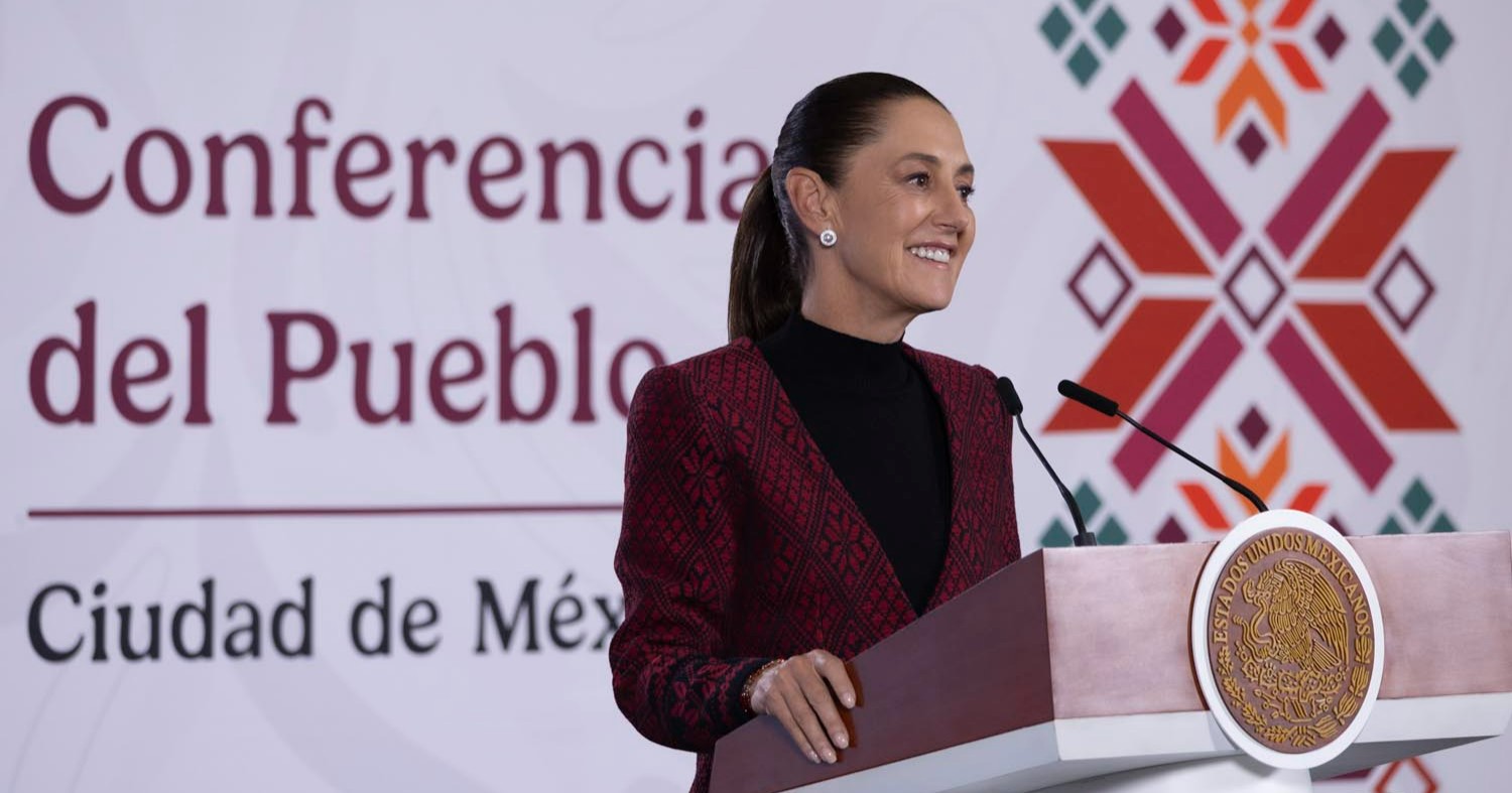 Presidenta Sheinbaum busca regular uso de tecnología en escuelas