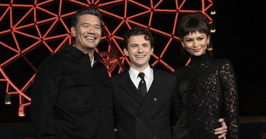 Tom Holland y Zendaya reciben cálido recibimiento en premier de Spider-Man en México