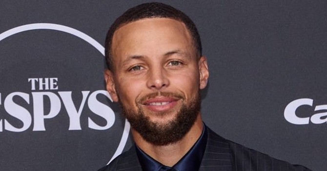 Stephen Curry rompe otra barrera: el Salón de la Fama le dedica una exhibición exclusiva antes de su retiro