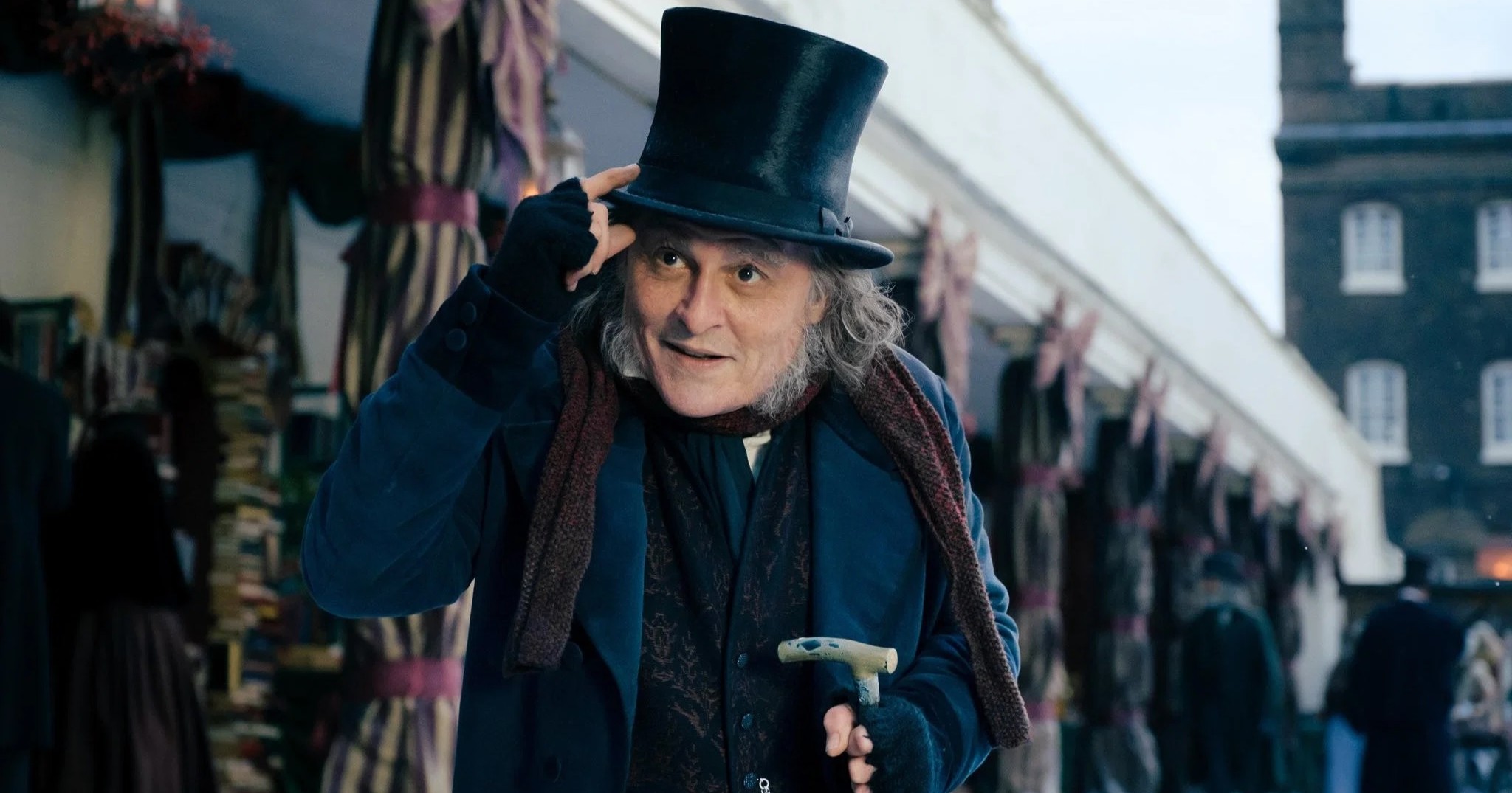 Sorprende Johnny Deep en Comic-Con con su aparición como Ebenezer Scrooge