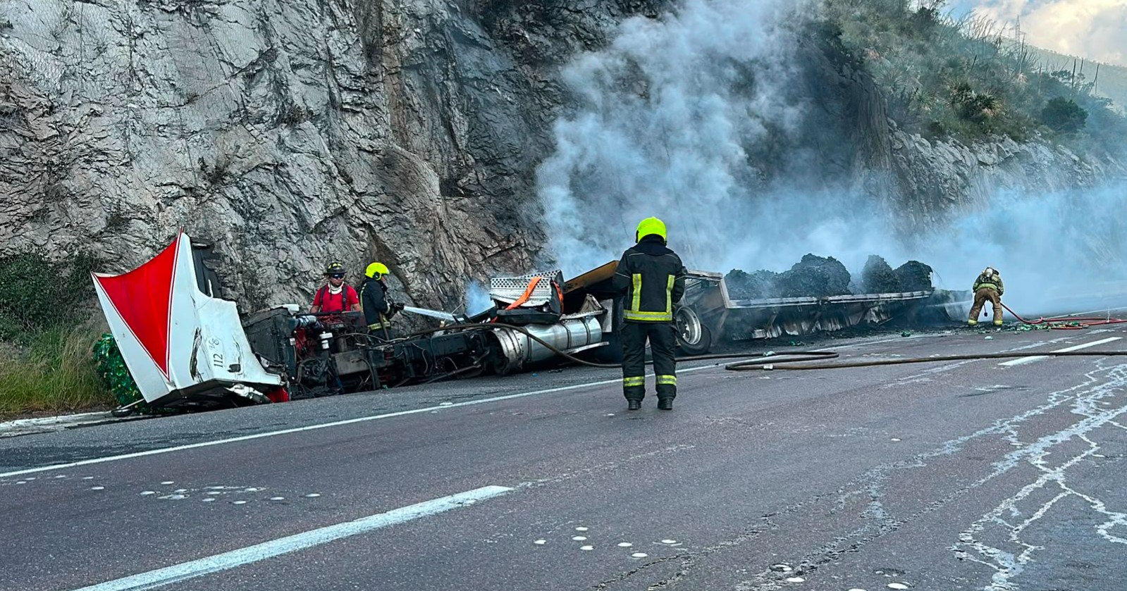 Se lanza al vacío para huir del fuego tras accidente en Los Chorros y muere