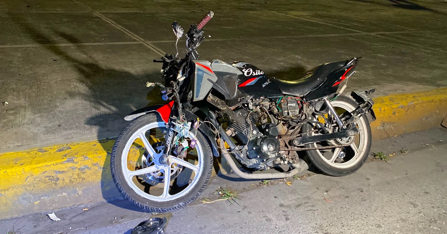 Tras horas de agonía, motociclista de 19 años pierde la vida