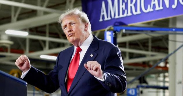 Donald Trump celebra el impulso a la industria automotriz