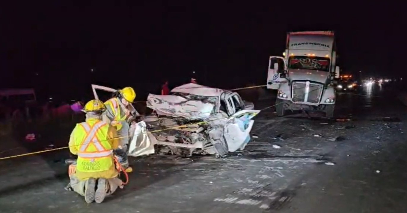 Choque frontal en la carretera a Zacatecas deja un muerto y cuatro heridos