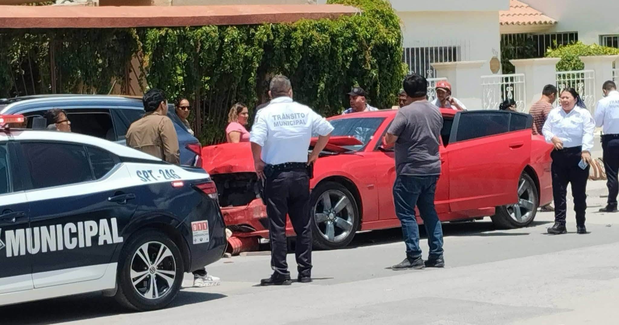 Carrera al hospital termina en fuerte choque en Monclova 