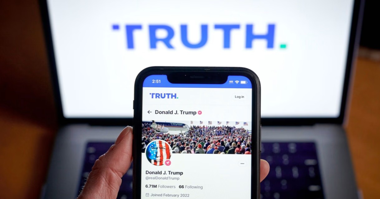 Donald Trump ofrece acceso anticipado a sus publicaciones por 100 mil dólares al mes