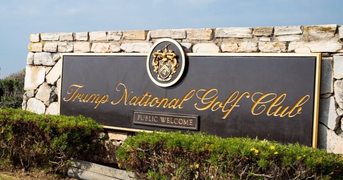 Arrestan a hombre armado cerca de club de golf de Donald Trump