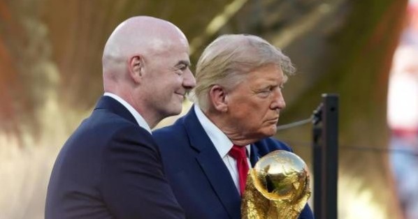 Donald Trump sale en defensa de Infantino: ¿por qué crece la presión para sustituirlo?