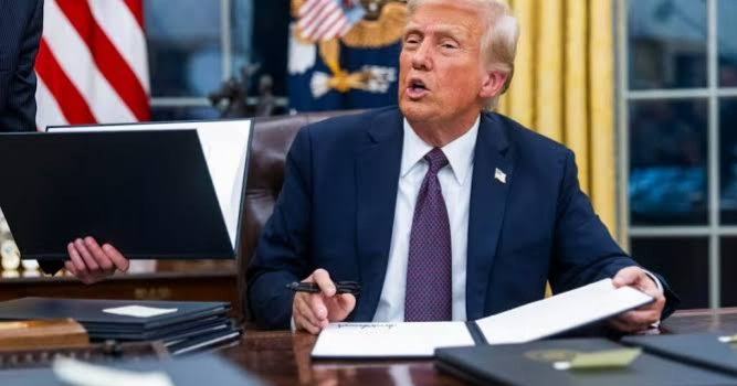 Donald Trump refuerza seguridad con herramientas cibernéticas