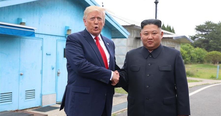 Trump anuncia reducción de maniobras militares con Corea del Sur
