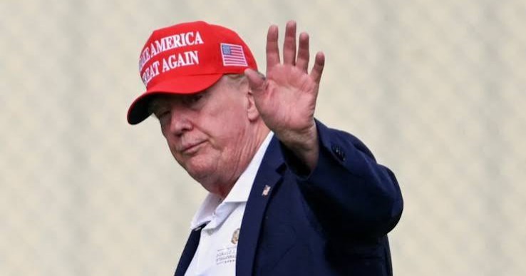 Donald Trump niega existencia de negociaciones con Irán 