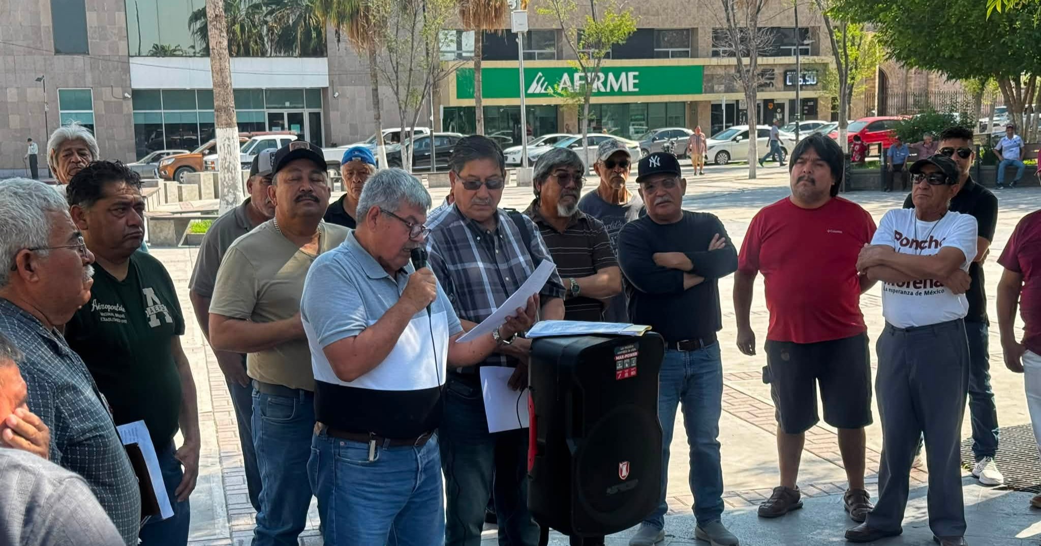Extrabajadores de AHMSA recurren a la rifa para financiar protestas