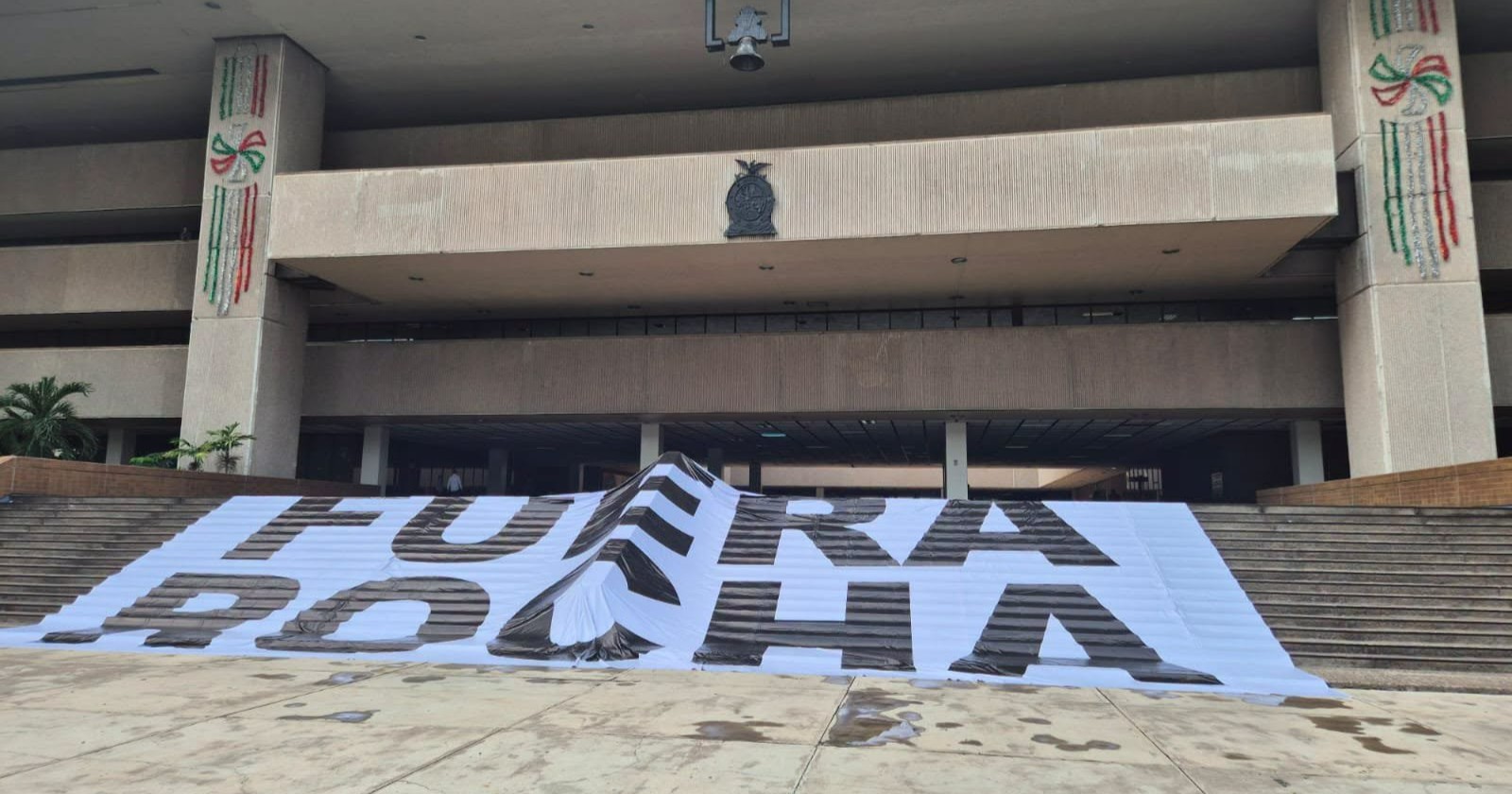 Sinaloenses se manifiestan en contra del regreso de Rubén Rocha Moya a la gubernatura