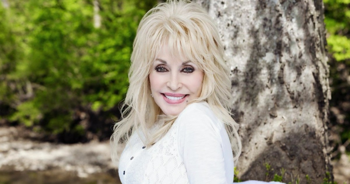 Despiden en privado a Dolly Parton y piden honrar su legado con donaciones