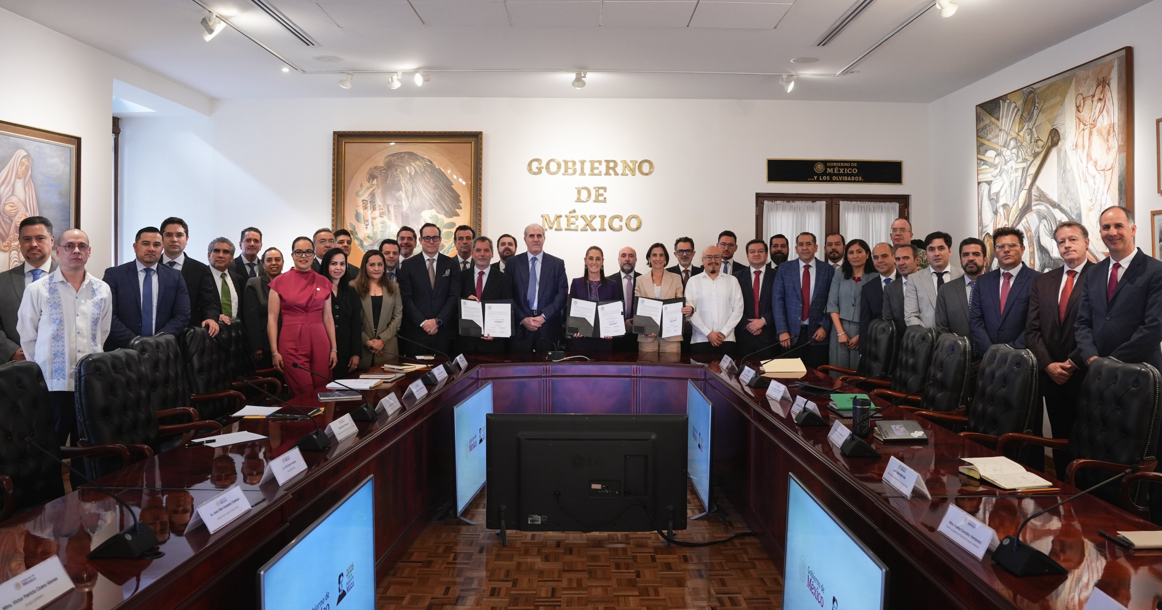 Presidenta Sheinbaum anuncia renovación de acuerdos para frenar gasolinazos