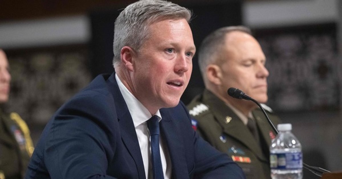 Renuncia el secretario del Ejército de Estados Unidos tras tensiones en el Pentágono