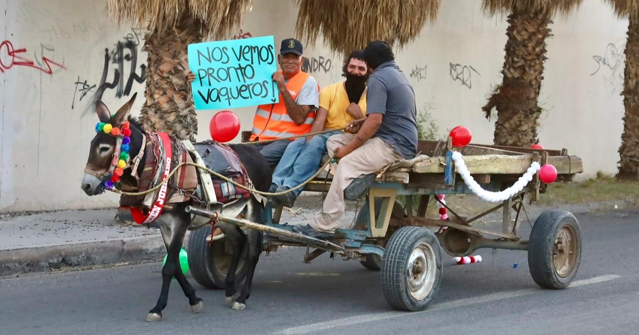 Torreón jubila a más de 100 equinos y entrega unidades motorizadas para el retiro de escombro y fletes