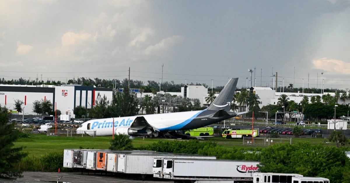 Avión de Amazon se sale de la pista en Miami; se reportan cinco personas fallecidas