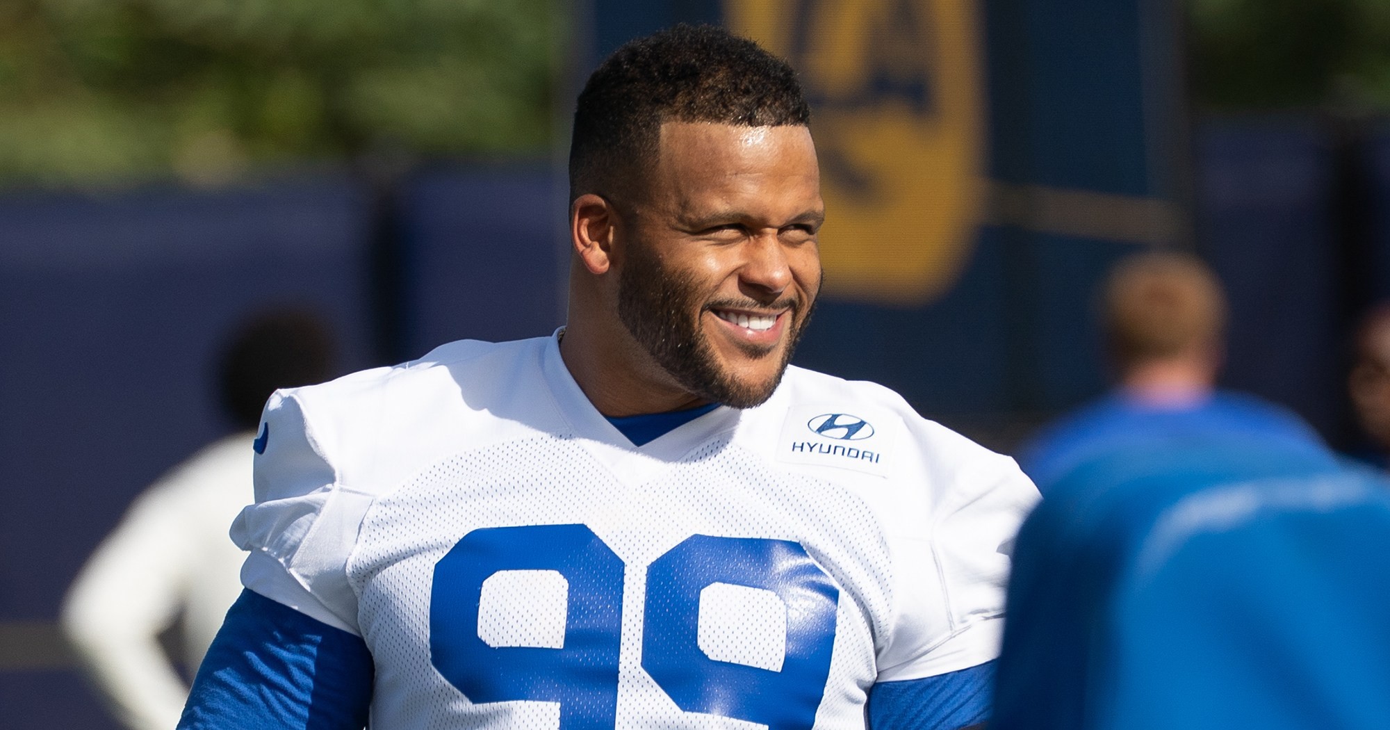 Aaron Donald se pierde el viaje a Australia y no debutará con Rams en la Semana 1