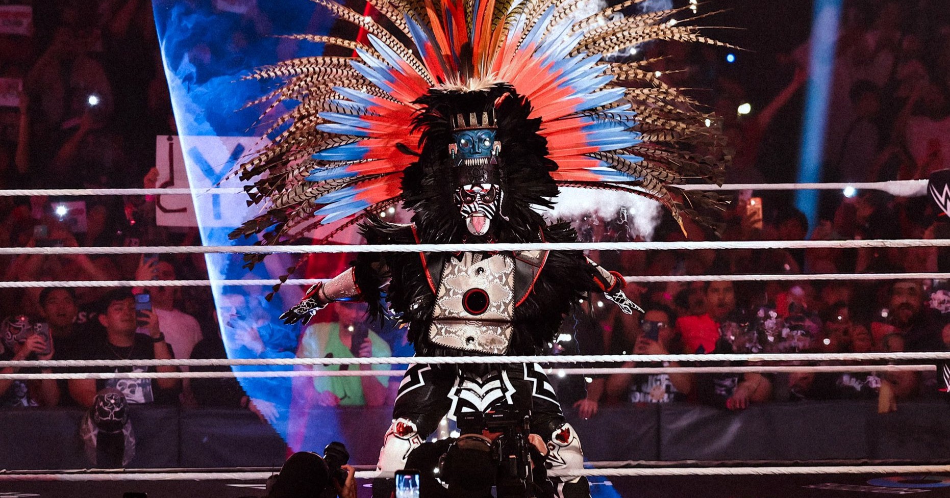 ¡Cerca del oro! Penta cae frente a Roman Reigns en la lucha por el Campeonato Mundial