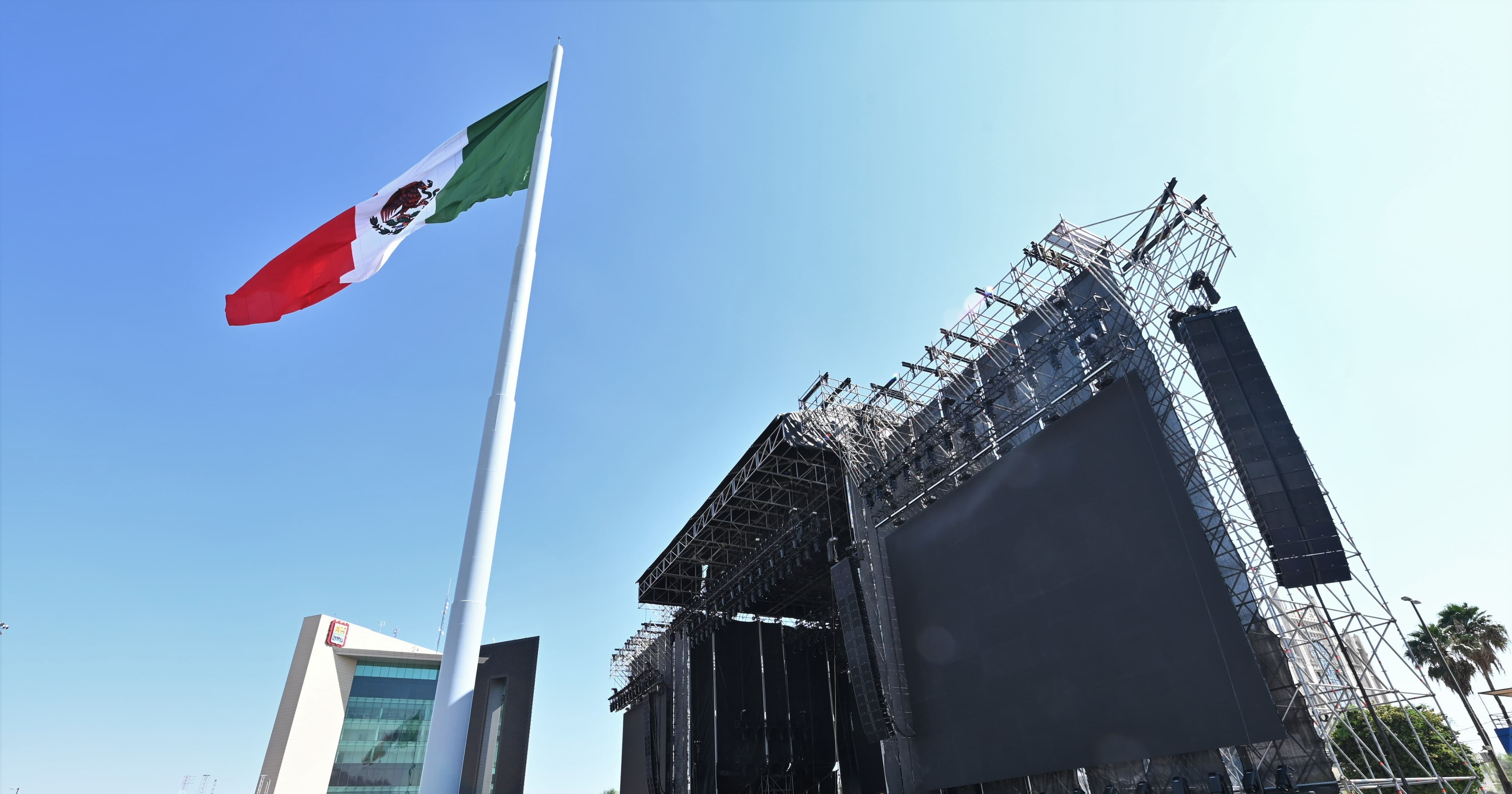 Despliegan operativo con más de mil elementos por festejos patrios en Torreón
