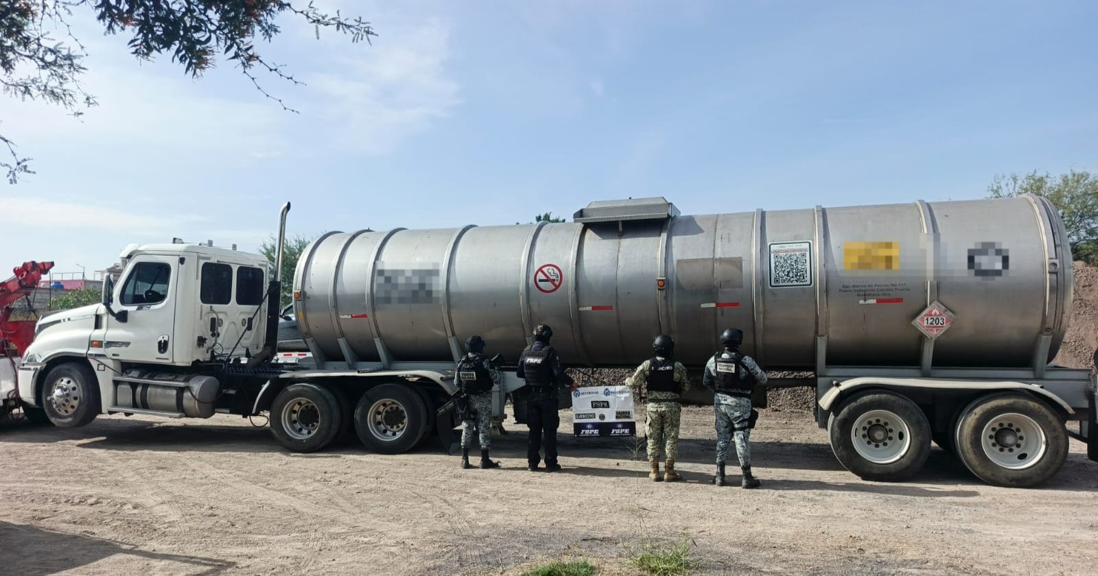 Aseguran 12 mil litros de combustible y toma clandestina en Villagrán