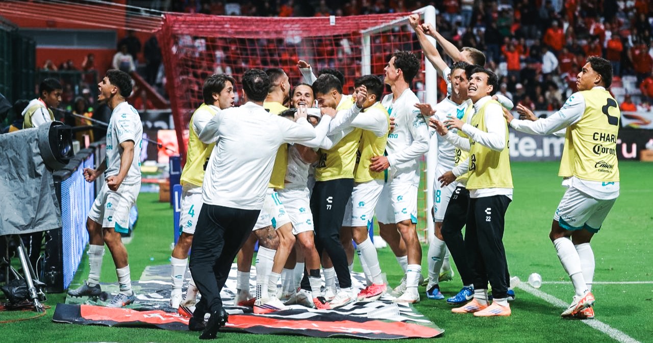 ¡La sorpresa de la jornada! Santos Laguna remonta y vence a Toluca sobre la hora