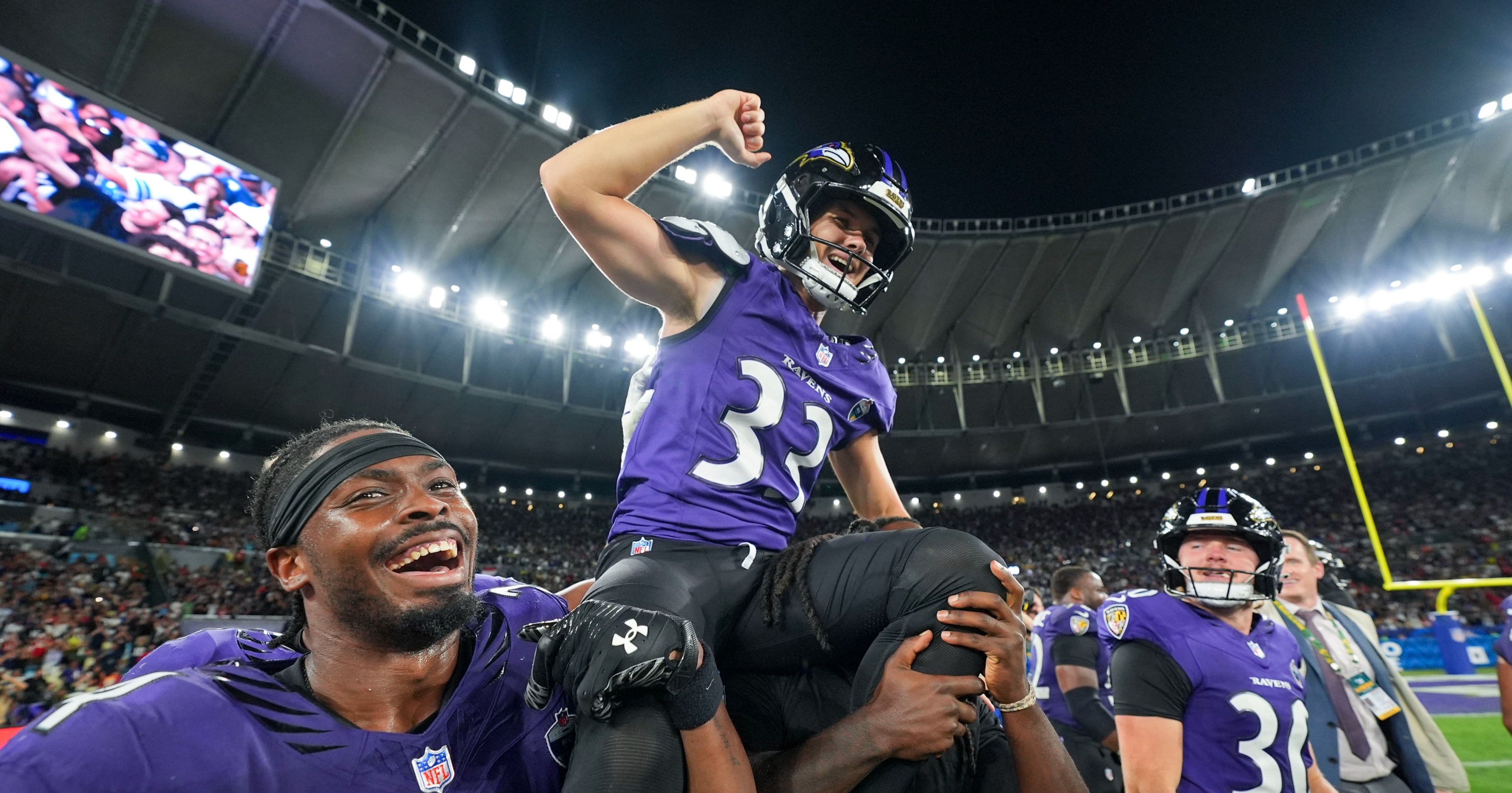 Ravens vencen de último momento a los Cowboys en el Maracaná, con festejo a lo 'CR7' incluido