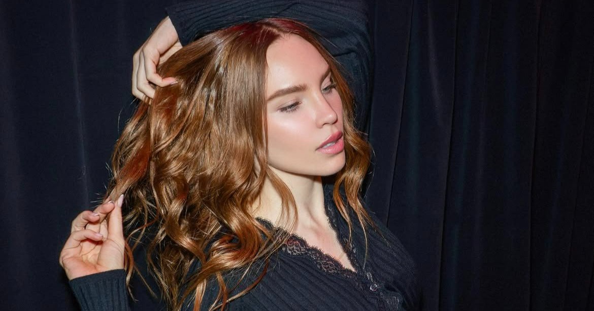 Belinda sorprende con nuevo look y se convierte en pelirroja