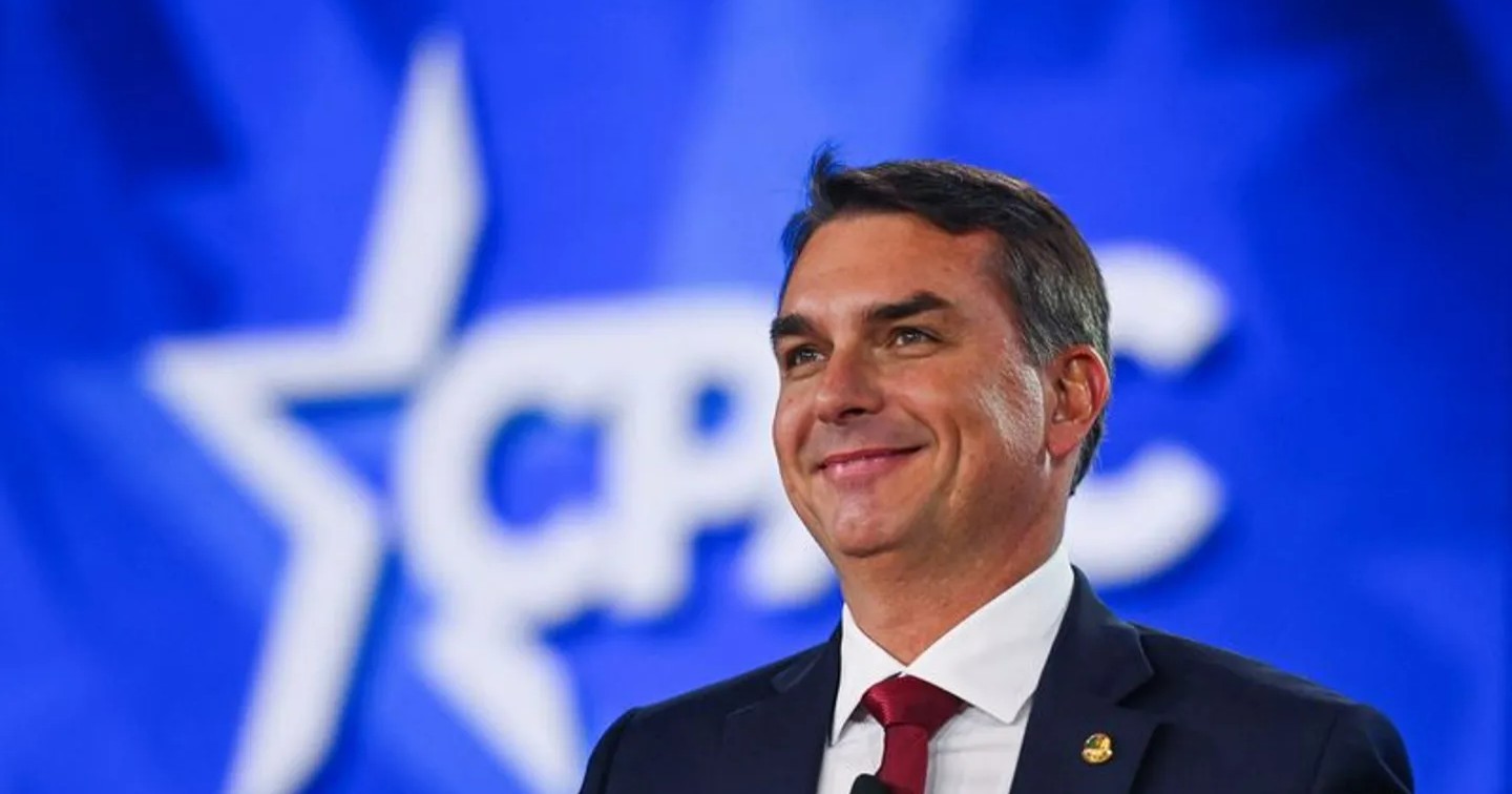 Reaccionan líderes sudamericanos ante avance de Flávio Bolsonaro en la primera vuelta