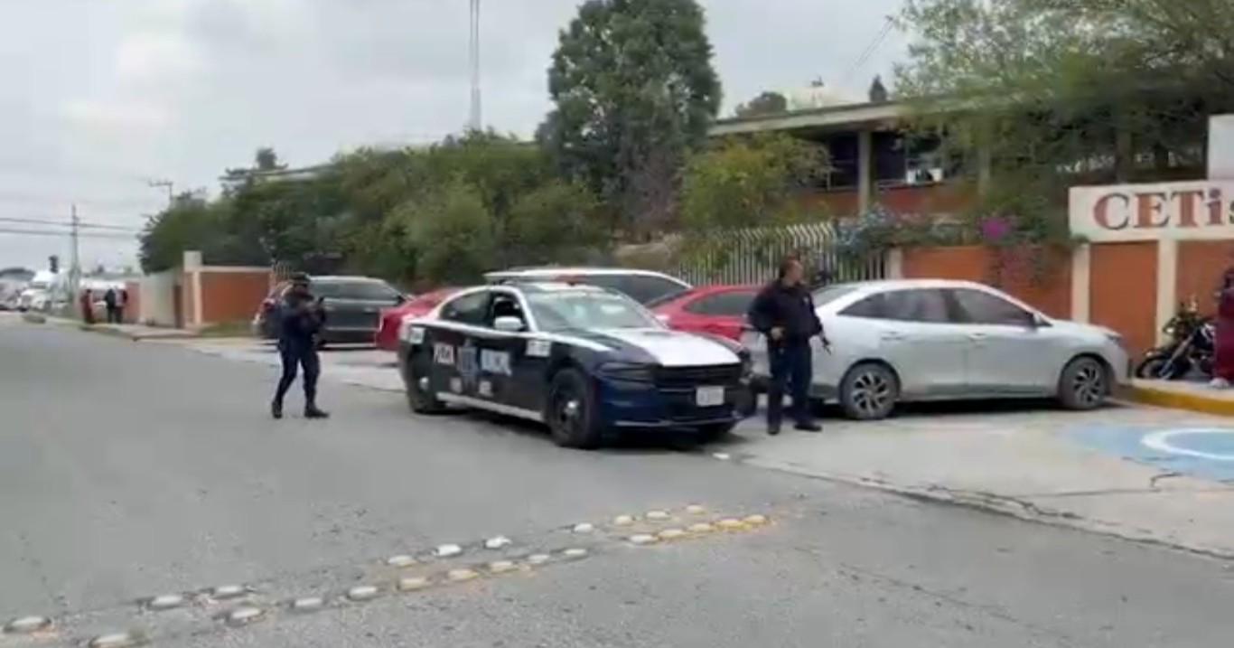 Riña entre comerciantes deja a un hombre grave; detienen a familiar del presunto agresor