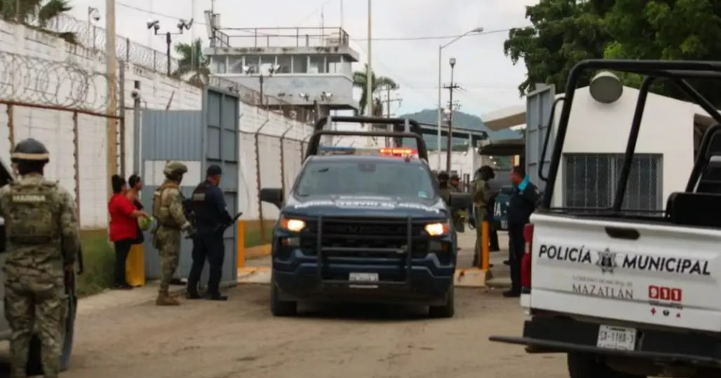 Nueva riña en penal de Mazatlán deja dos muertos; suman 12 fallecidos en dos días