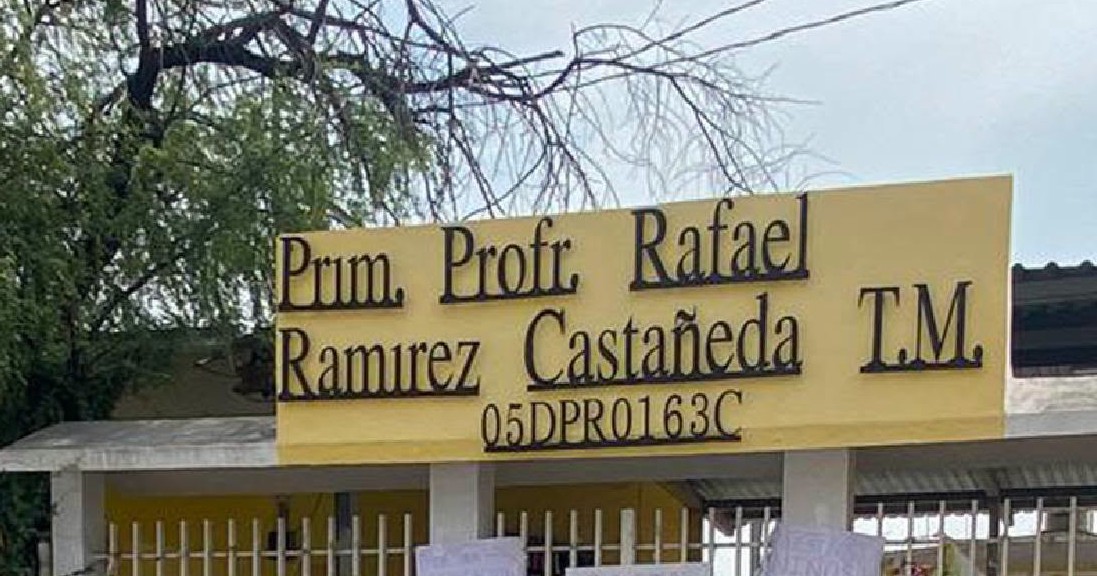 Detienen a hombre que ingresó armado a primaria de Monclova