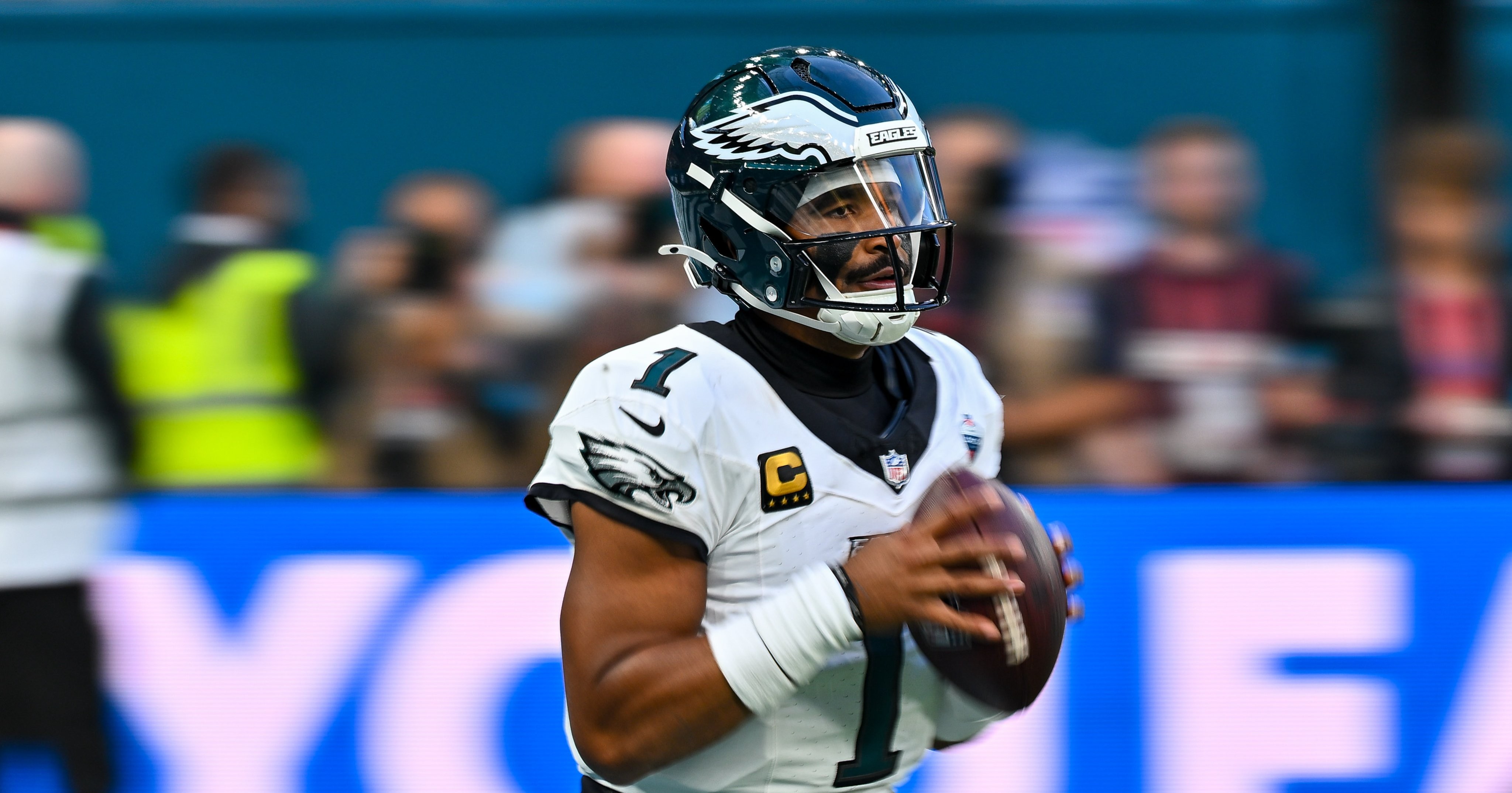 Jalen Hurts fuera el resto de 2026 tras confirmarse coágulos pulmonares