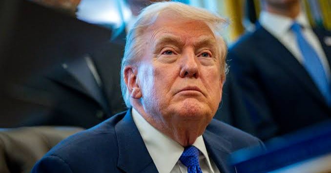 Trump anuncia inversión de 1,500 millones de dólares para microchips