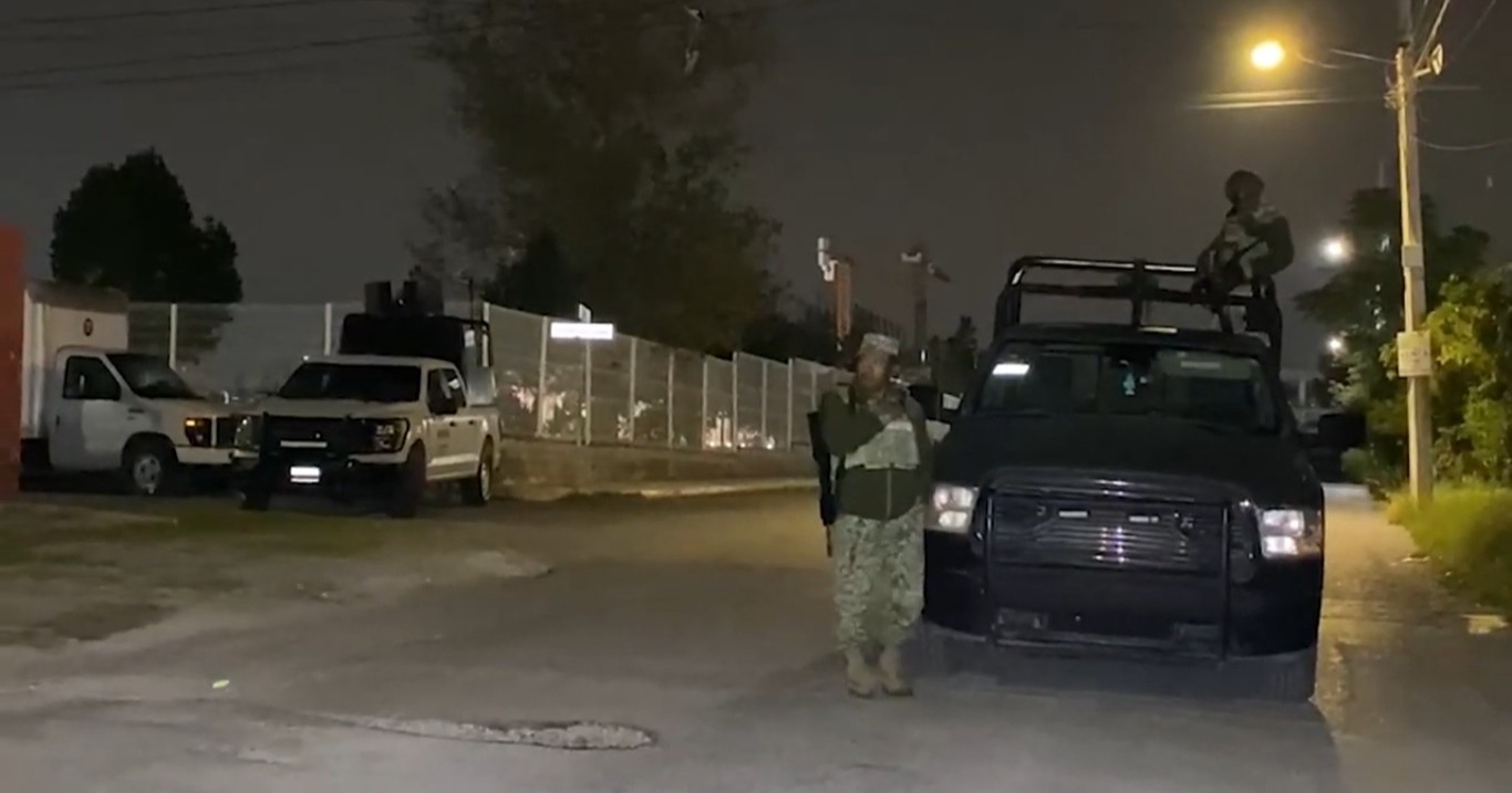 Militares cierran calles tras operativo en Saltillo