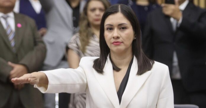 Blanca Cruz anuncia suspensión de contrataciones en el INE y revisión de altos mandos